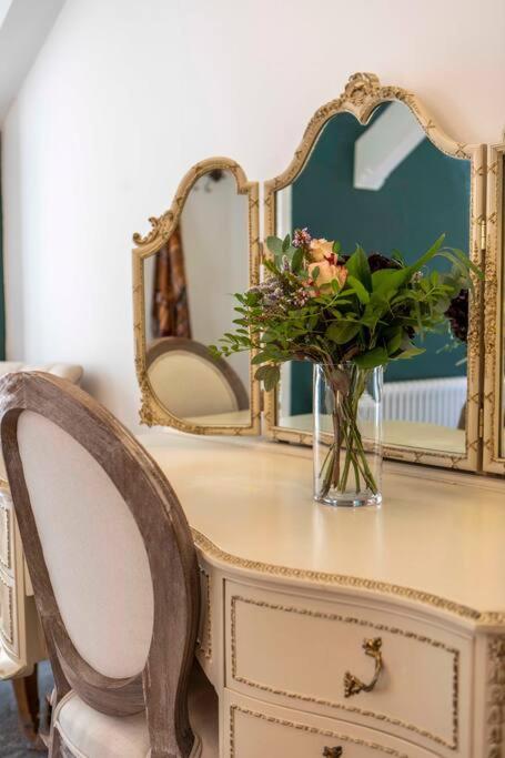 Georgian House Garden Apartment Бат Екстер'єр фото